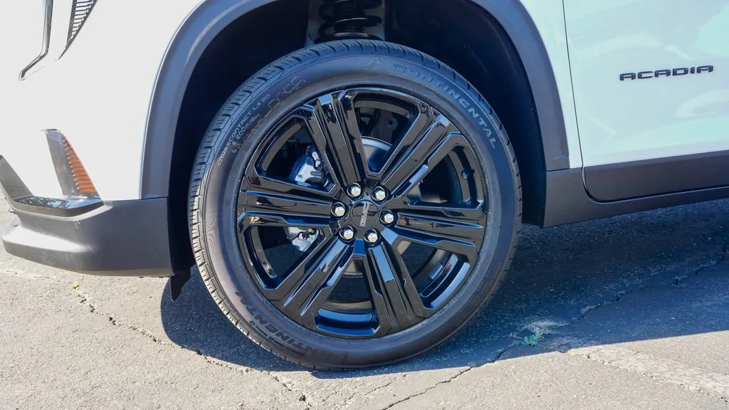 New 2026 Summit White GMC Elevation image 7
