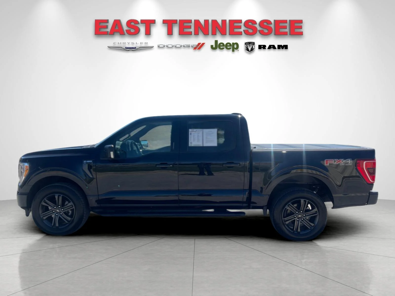 Used 2022 Black Ford XLT image 6