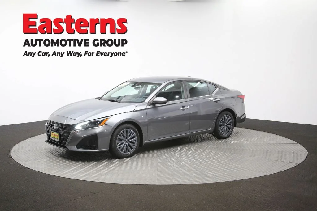 Used 2023 Gray Nissan 2.5 SV image 56