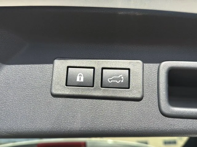 Used 2026 White Subaru Sport image 39