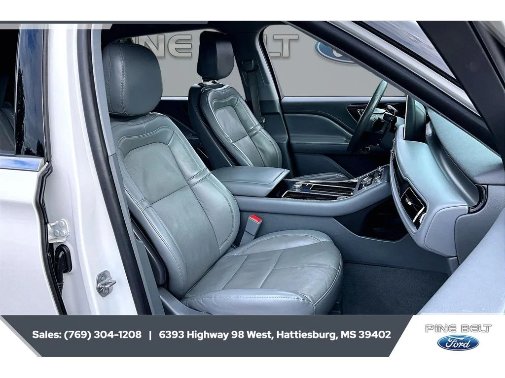 Used 2020 Pristine White Metallic Tri-Coat Lincoln Reserve image 6