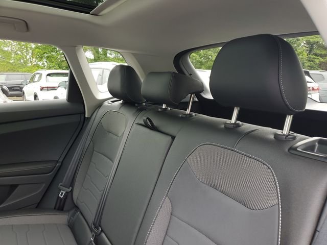 New 2026 Black Volkswagen 1.5T SE Black image 9