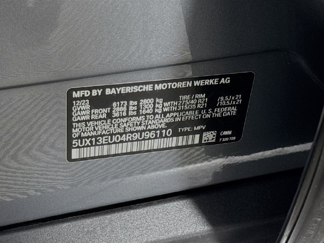 Used 2024 Skyscraper Grey Metallic BMW sDrive40i image 36