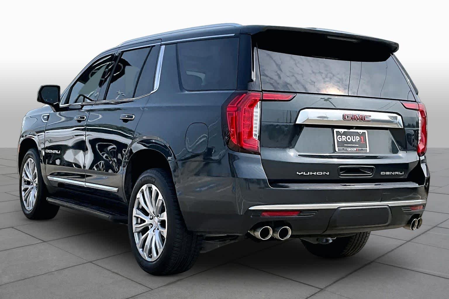 Used 2022 Hunter Metallic GMC Denali image 11