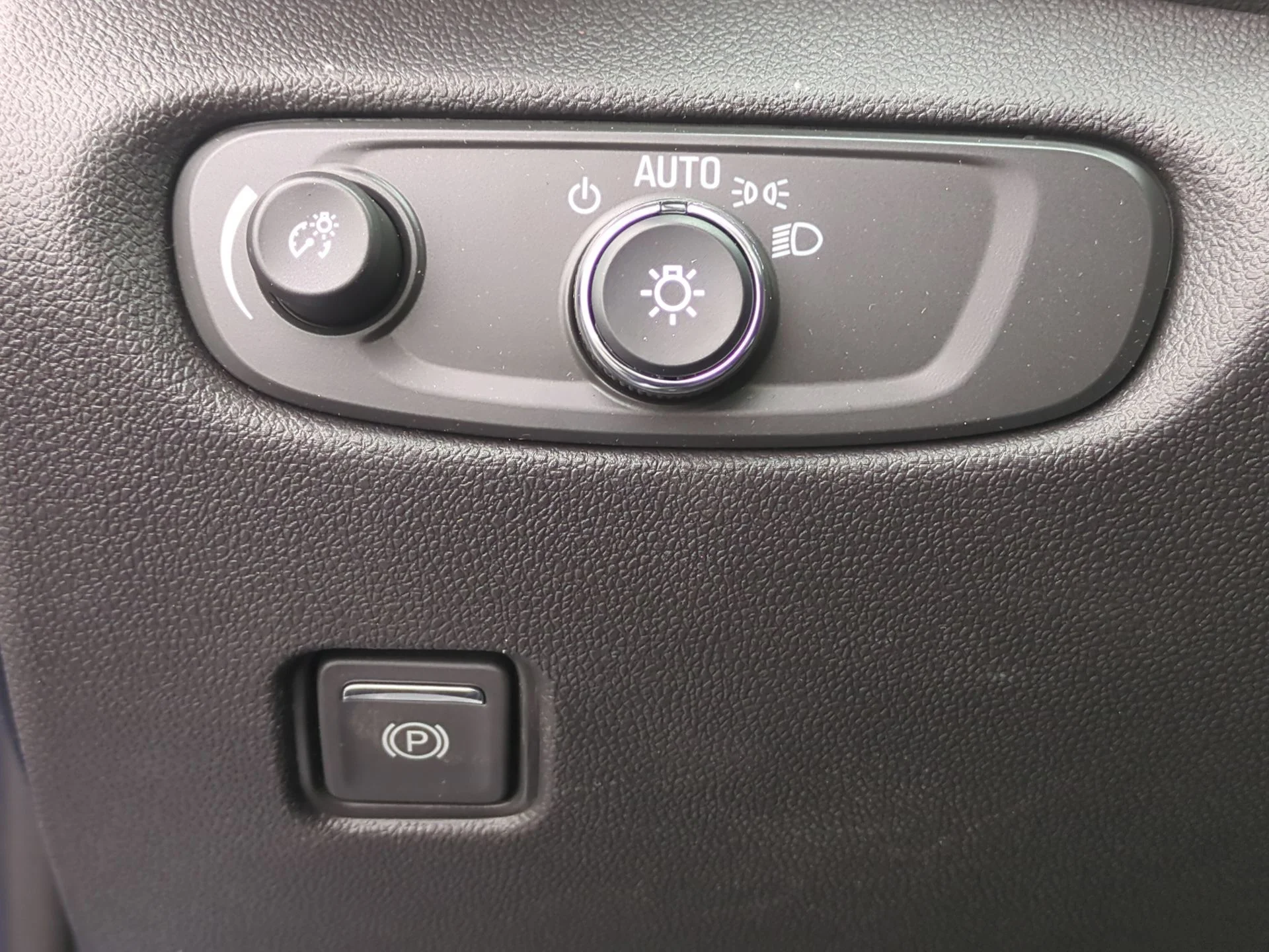 2025 Chevrolet Blazer 2LT - Photo 35