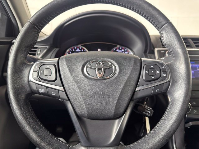 Used 2016 Gray Toyota SE image 17