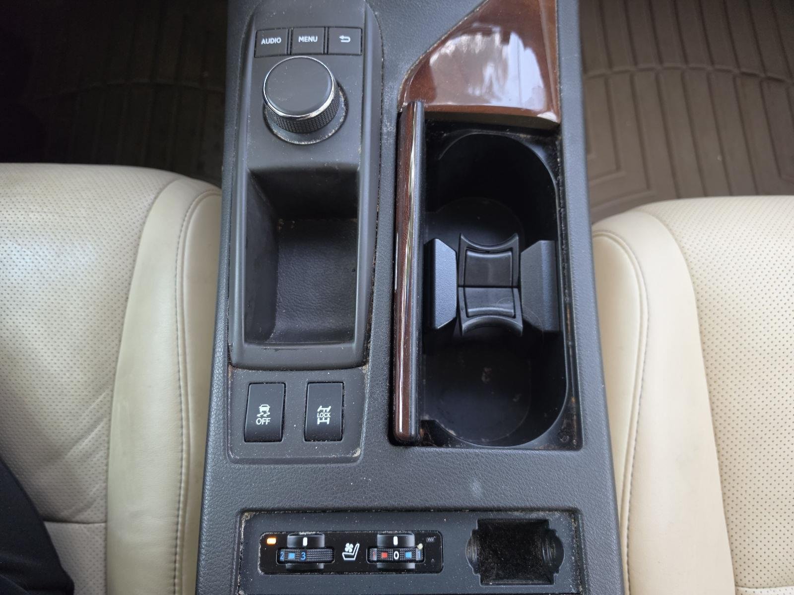 Used 2015 Satin Cashmere Metallic Lexus Base image 45