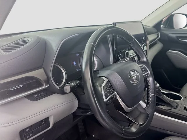 Used 2023 Red Toyota XLE image 9