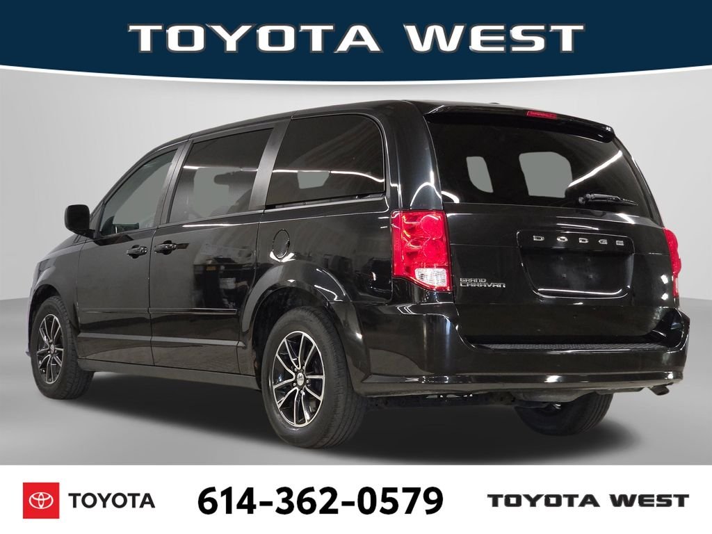 Used 2015 Black Dodge SXT image 9