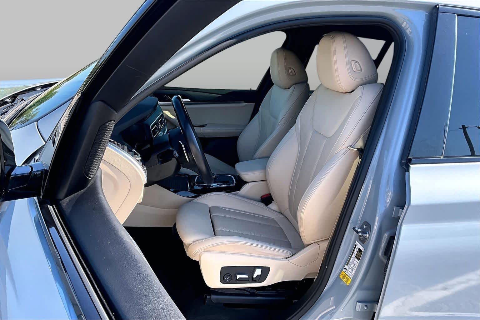 Used 2022 Brooklyn Grey Metallic BMW sDrive30i image 8