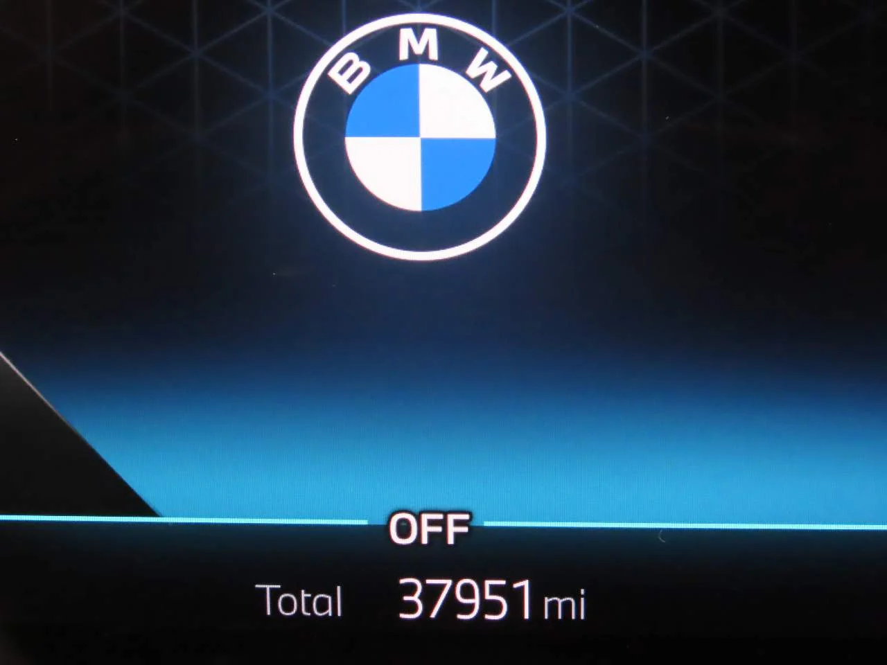 Used 2024 Black Sapphire Metallic BMW 530i image 9