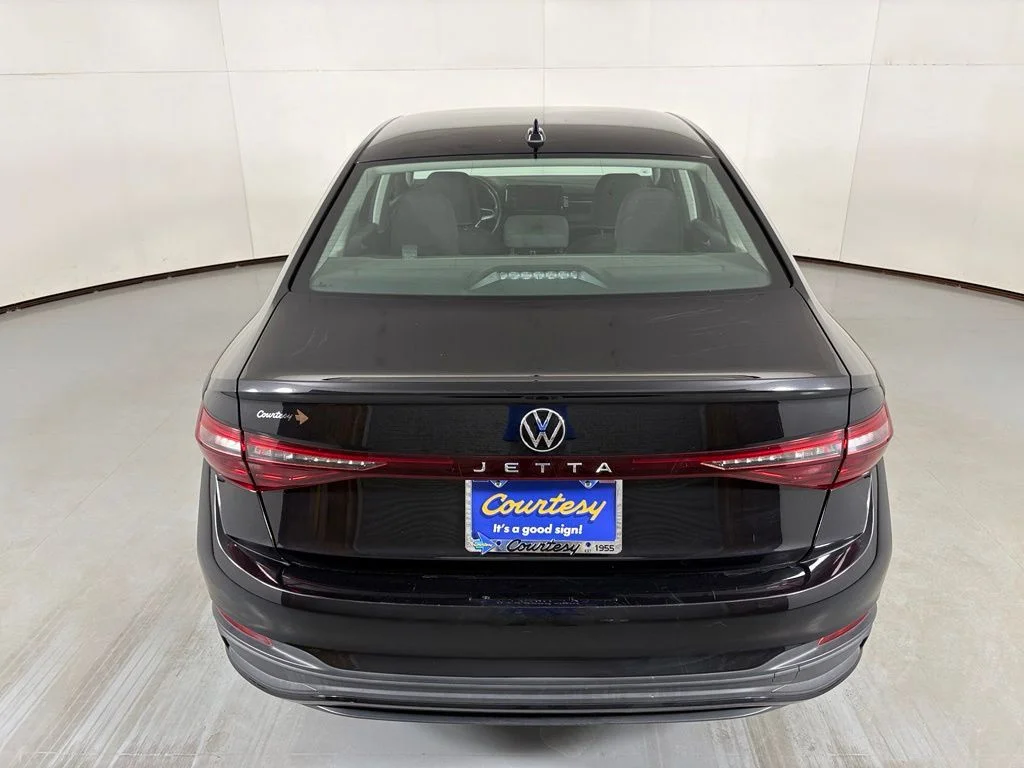 Used 2025 Black Volkswagen 1.5T S image 7
