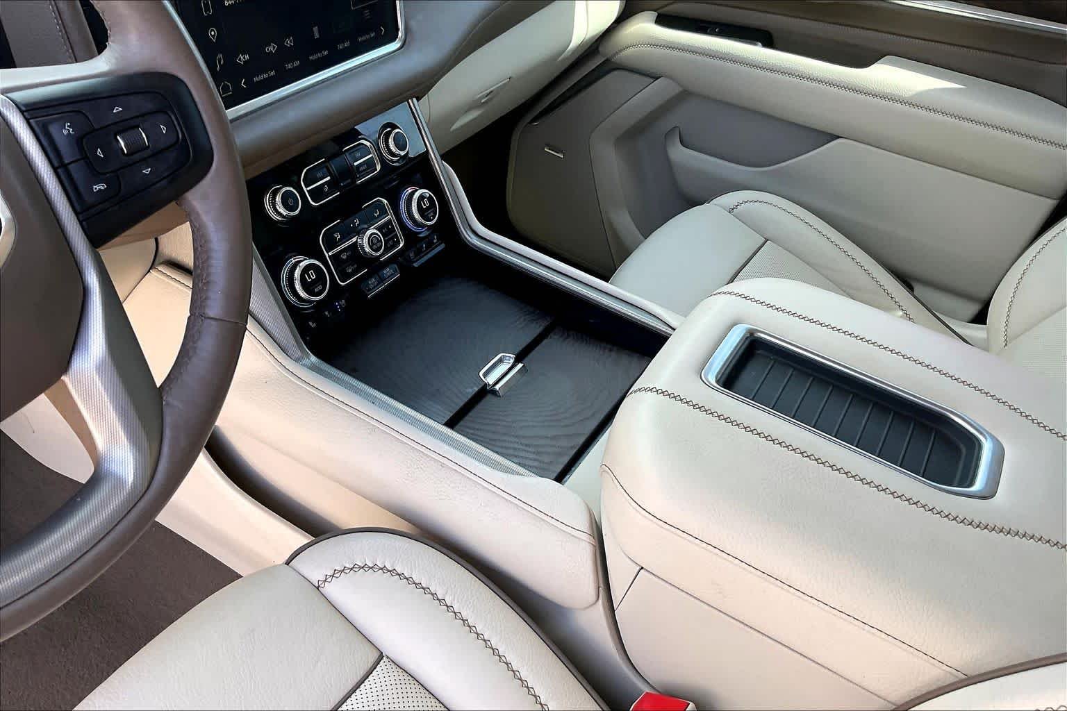 Used 2022 Onyx Black GMC Denali image 17