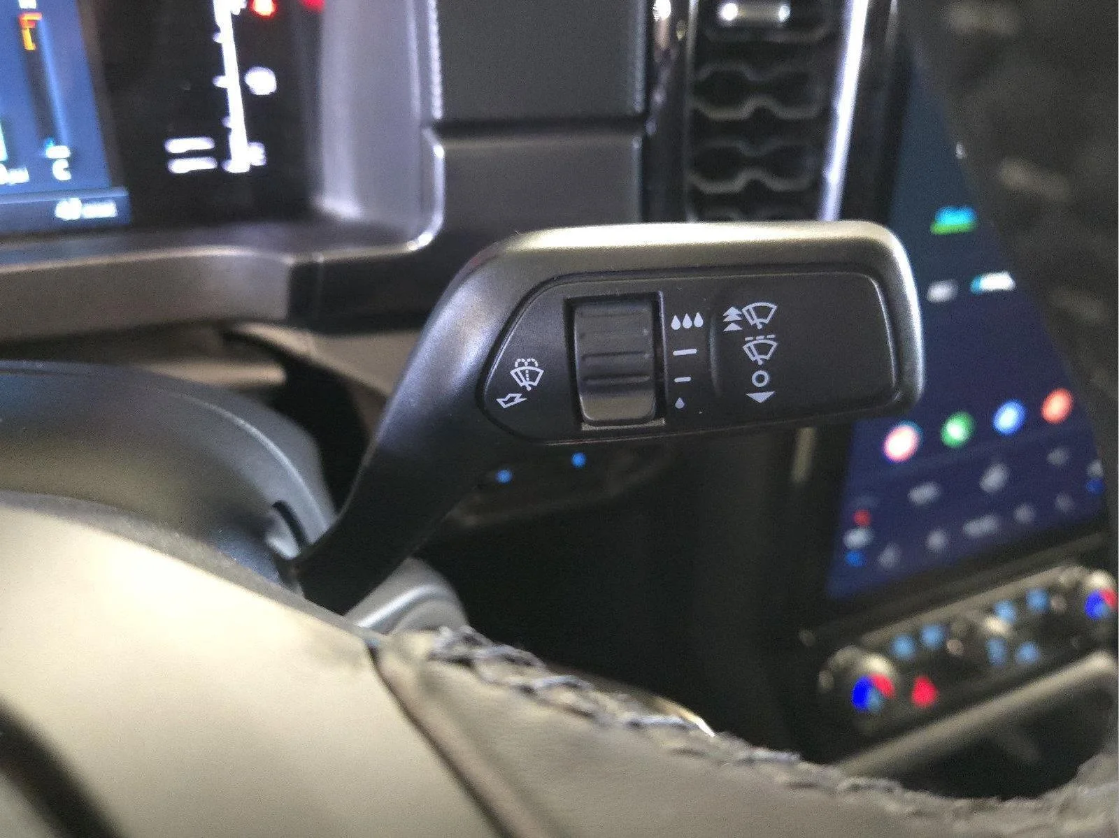 Used 2026 Shadow Black Ford XLT image 26