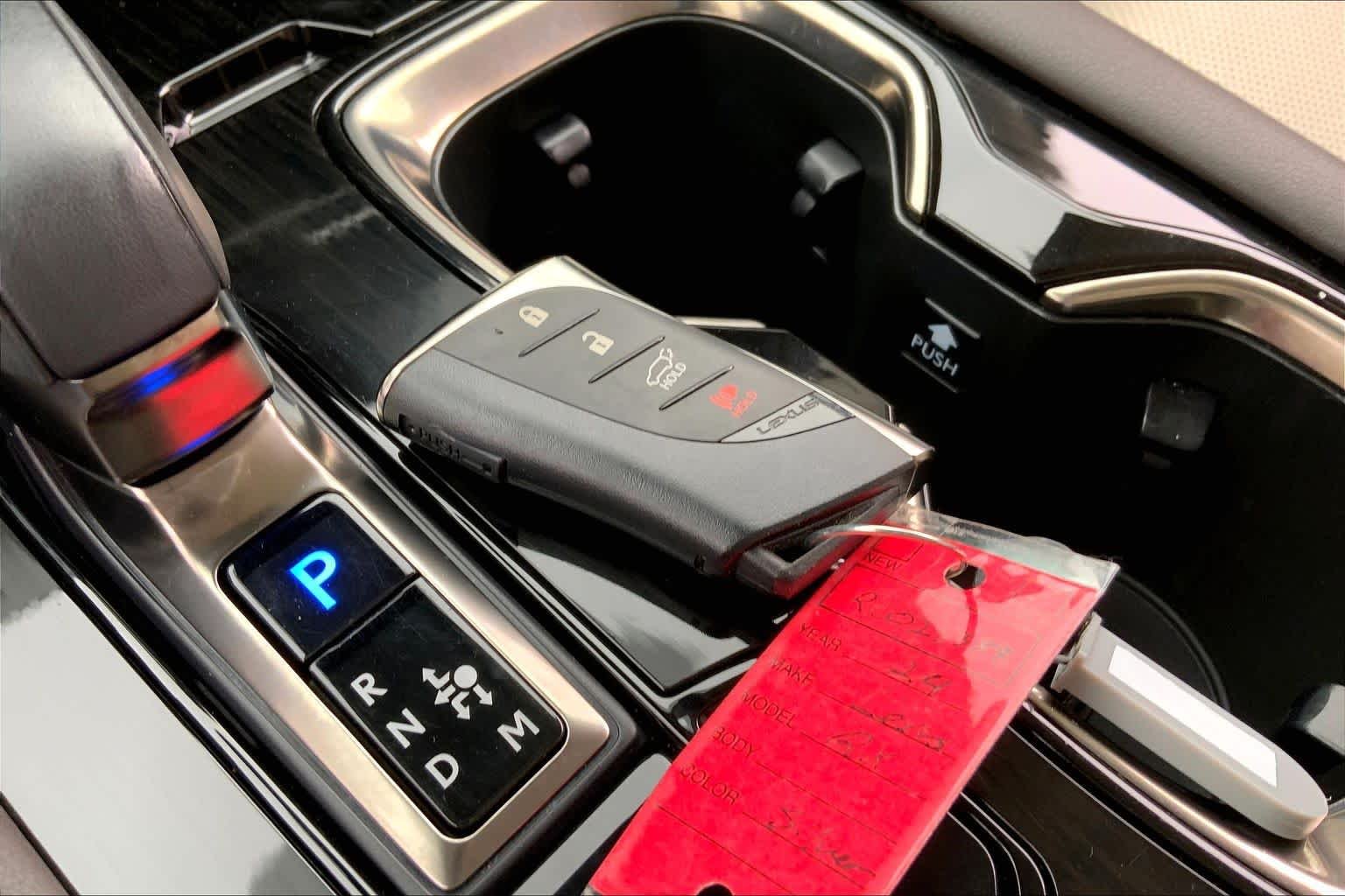 Used 2024 Iridium Lexus  image 14