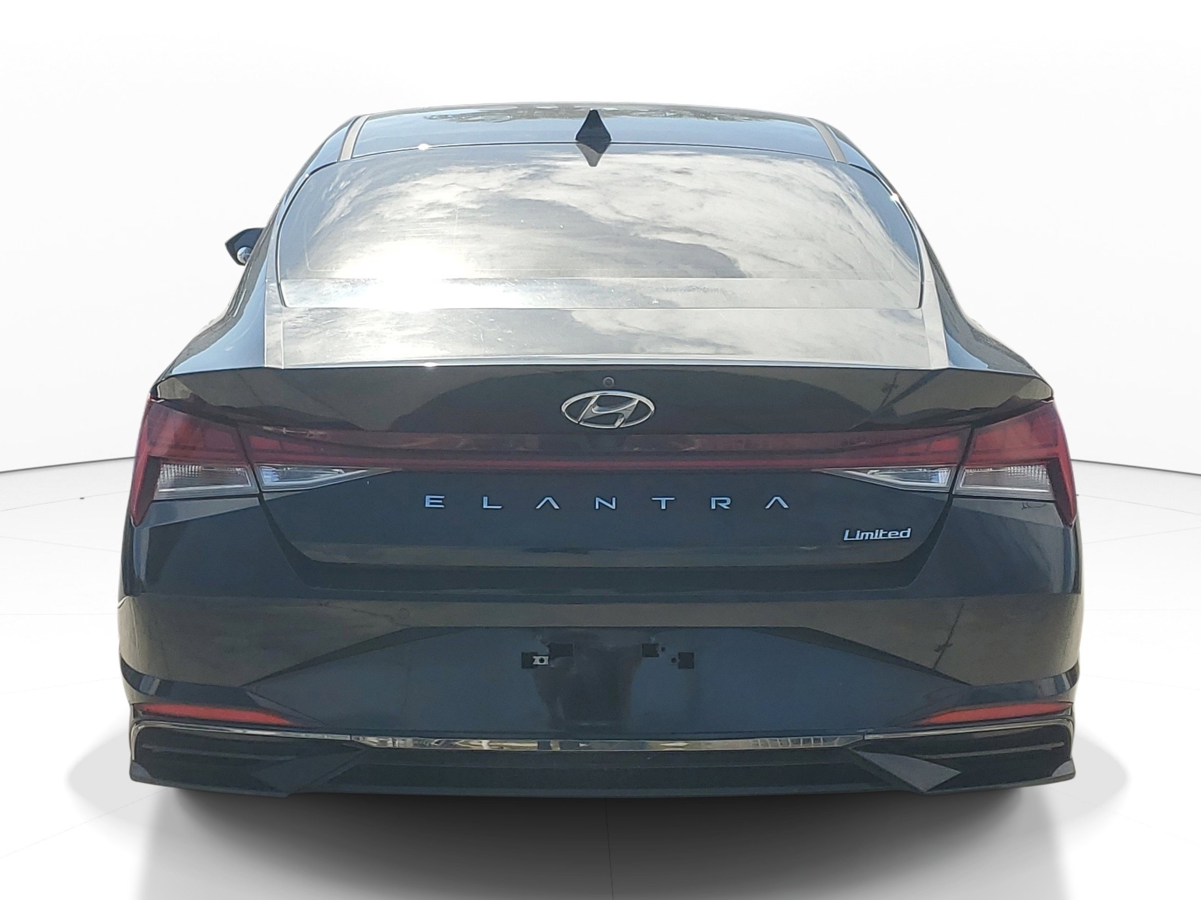 Used 2021 Phantom Black Hyundai Limited image 7