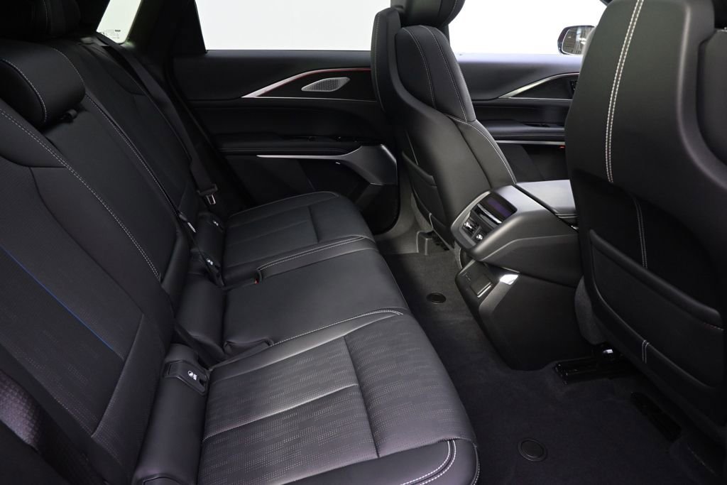 2025 Cadillac LYRIQ Sport 3 - Photo 18