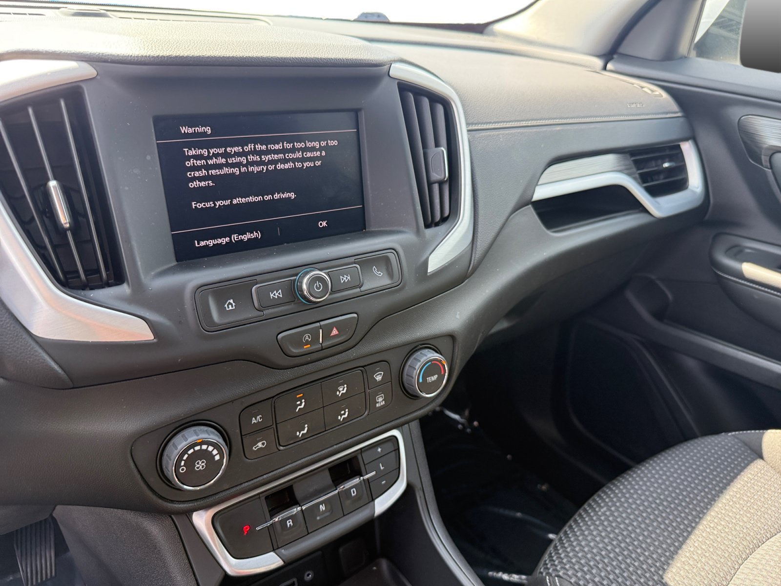 Used 2024 Summit White GMC SLE image 12
