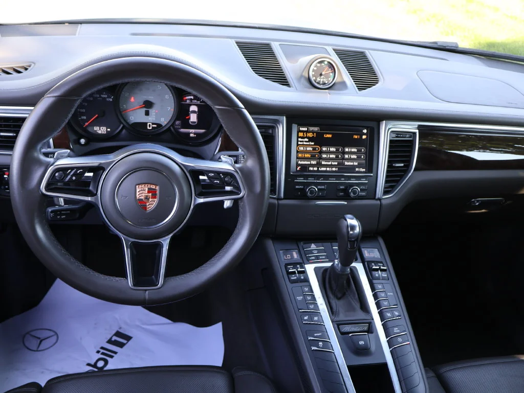Used 2015 White Porsche S image 19