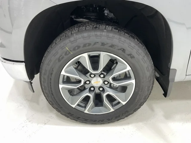 2026 Chevrolet Silverado 1500 LT - Photo 10