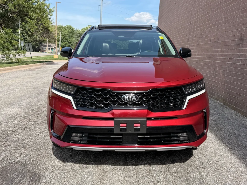 Used 2021 Passion Red Tintcoat Kia SX image 8