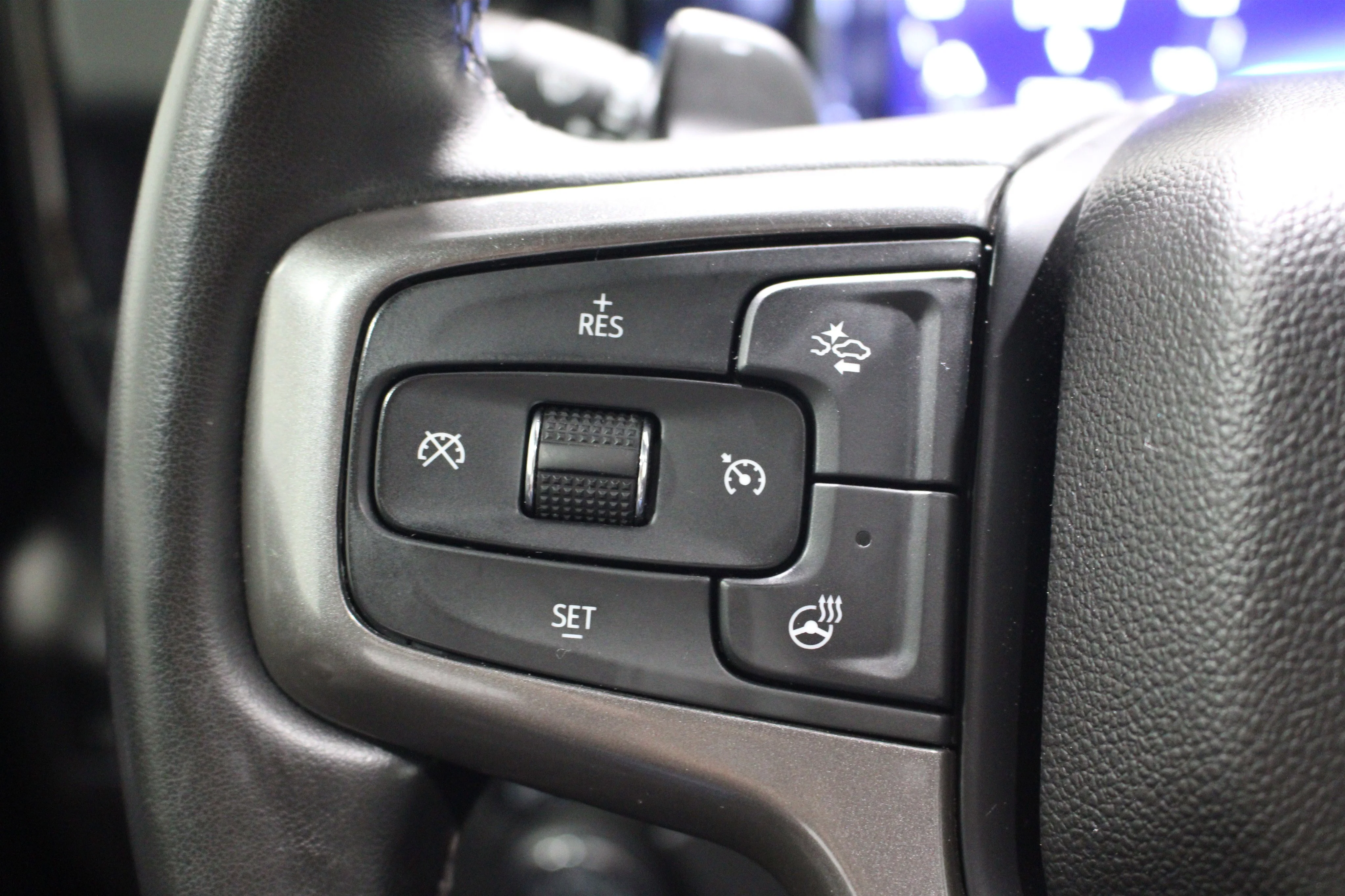 2024 Chevrolet Silverado 1500 ZR2 - Photo 11