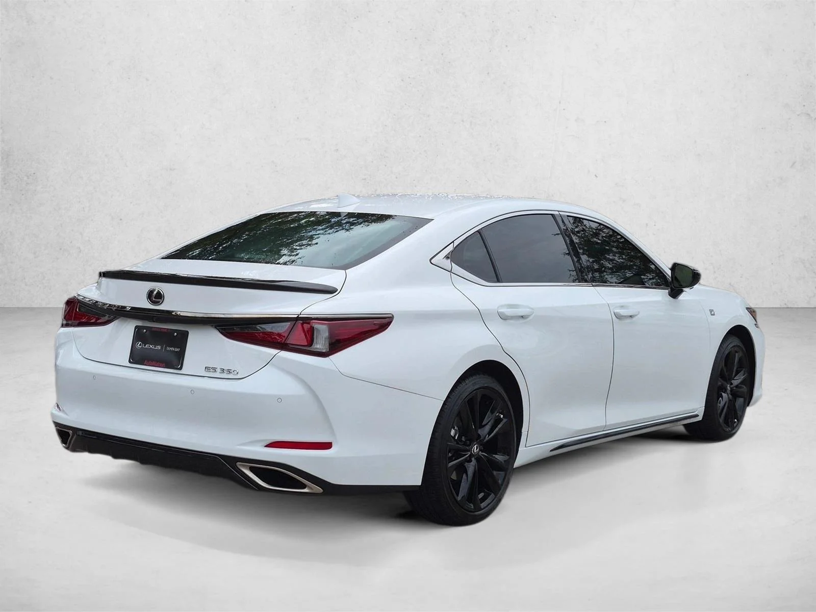 Certified Used 2025 Ultra White Lexus F SPORT HANDLING image 5