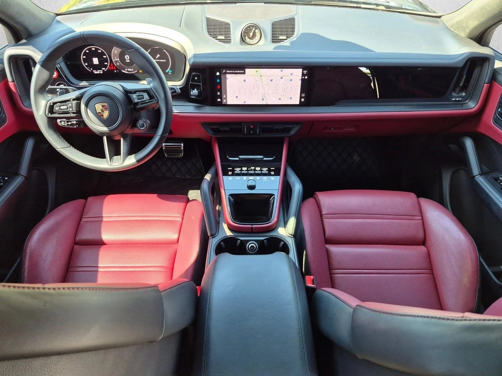 2025 Porsche Cayenne GTS - Photo 17