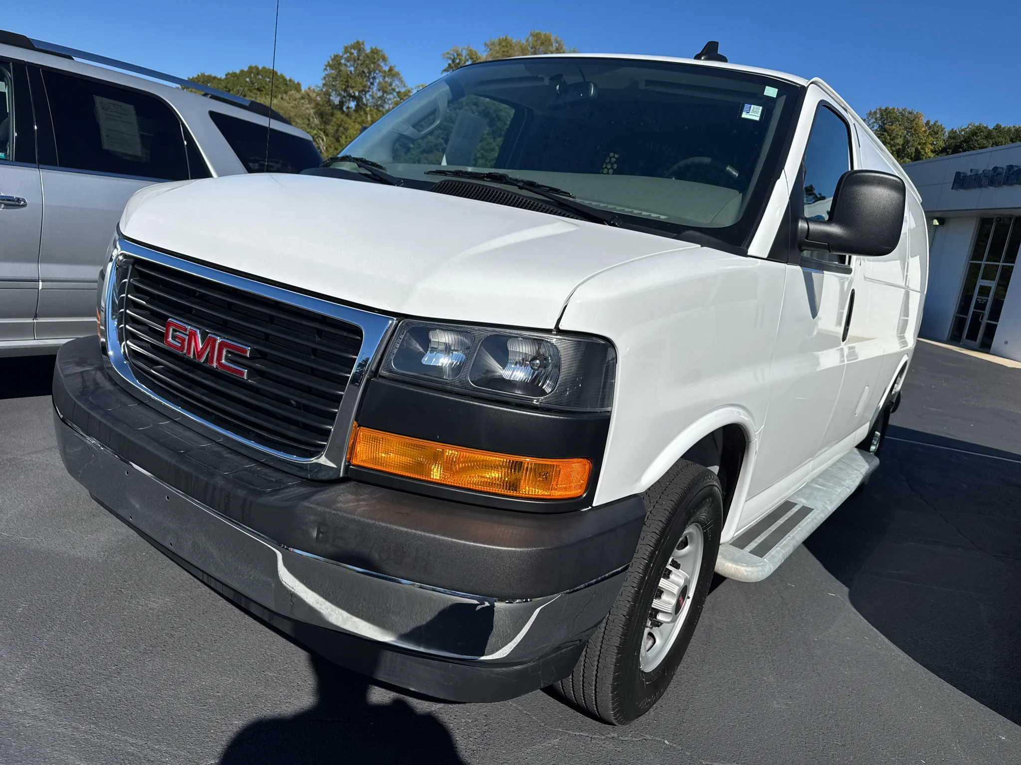2025 GMC Savana Cargo