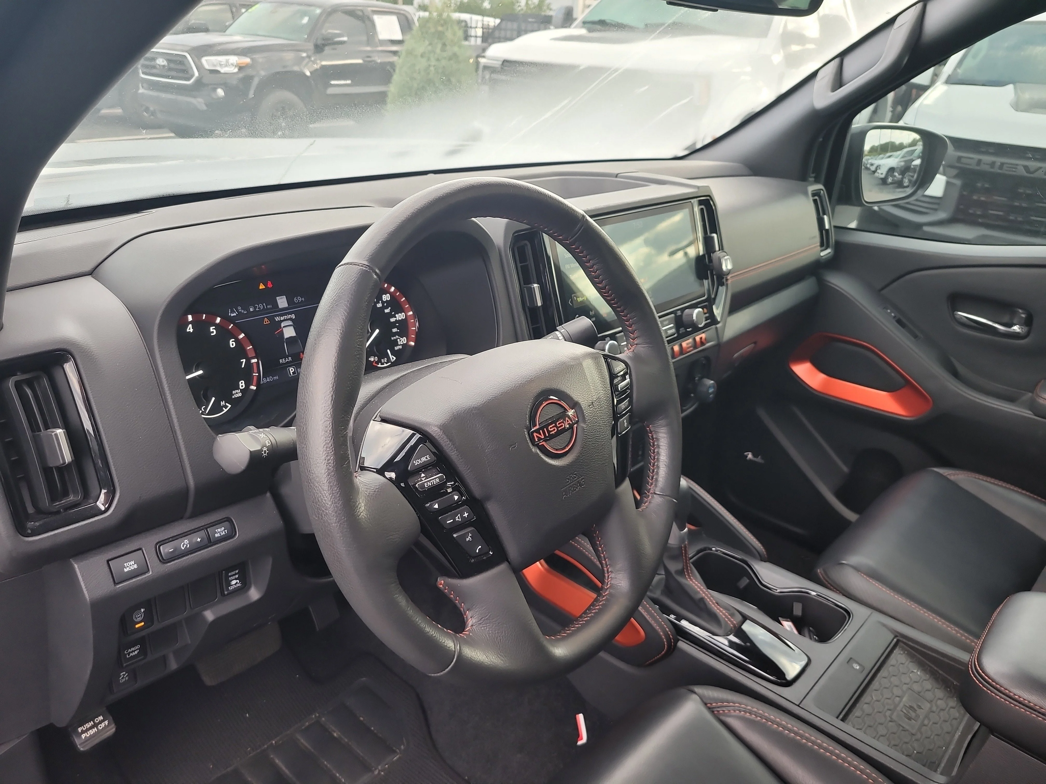 Used 2025 Boulder Gray Pearl Nissan PRO-X image 21
