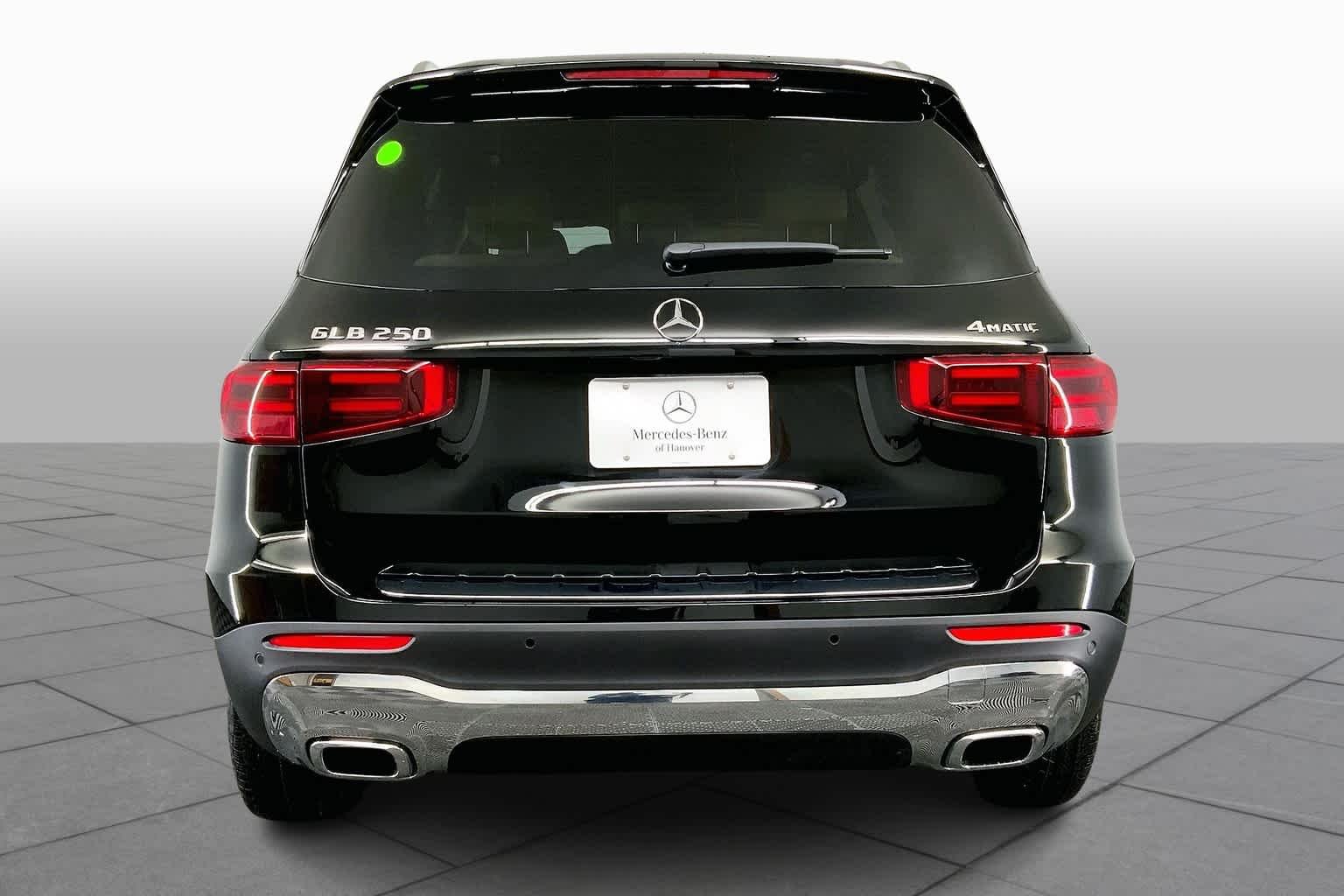 Used 2025 696/Night Black Mercedes-Benz GLB 250 image 5