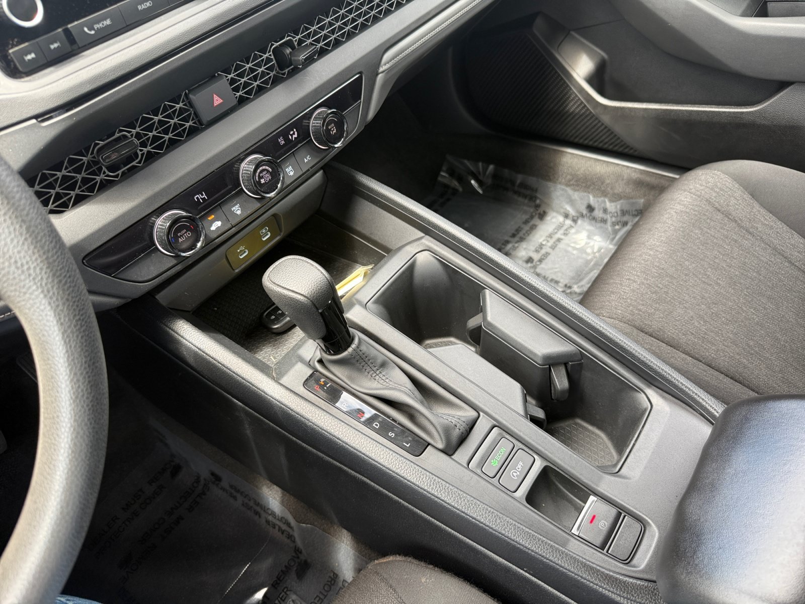 Used 2025 Platinum White Pearl Honda LX image 13