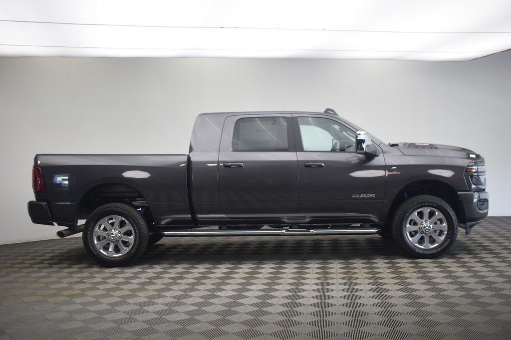 New 2026 Granite Crystal Metallic Clear-Coat Exterior Paint RAM Laramie image 4