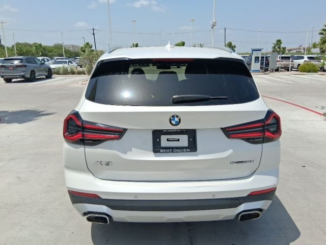 Used 2023 White BMW sDrive30i image 5