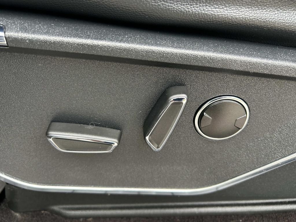 Used 2021 Agate Black Metallic Ford Lariat image 30