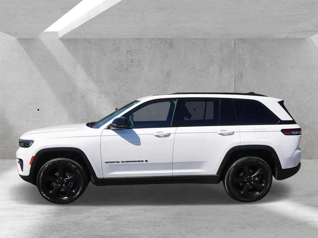 Certified Used 2023 White Jeep Altitude X image 5