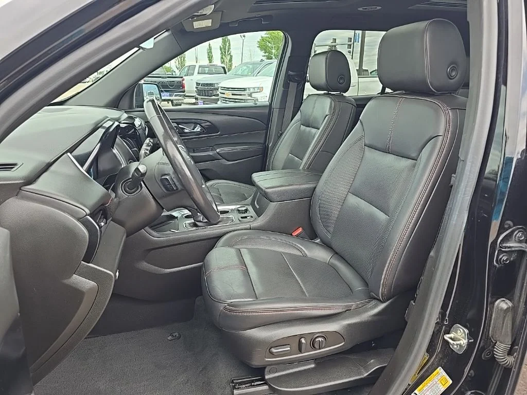 Used 2022 Mosaic Black Metallic Chevrolet RS image 22