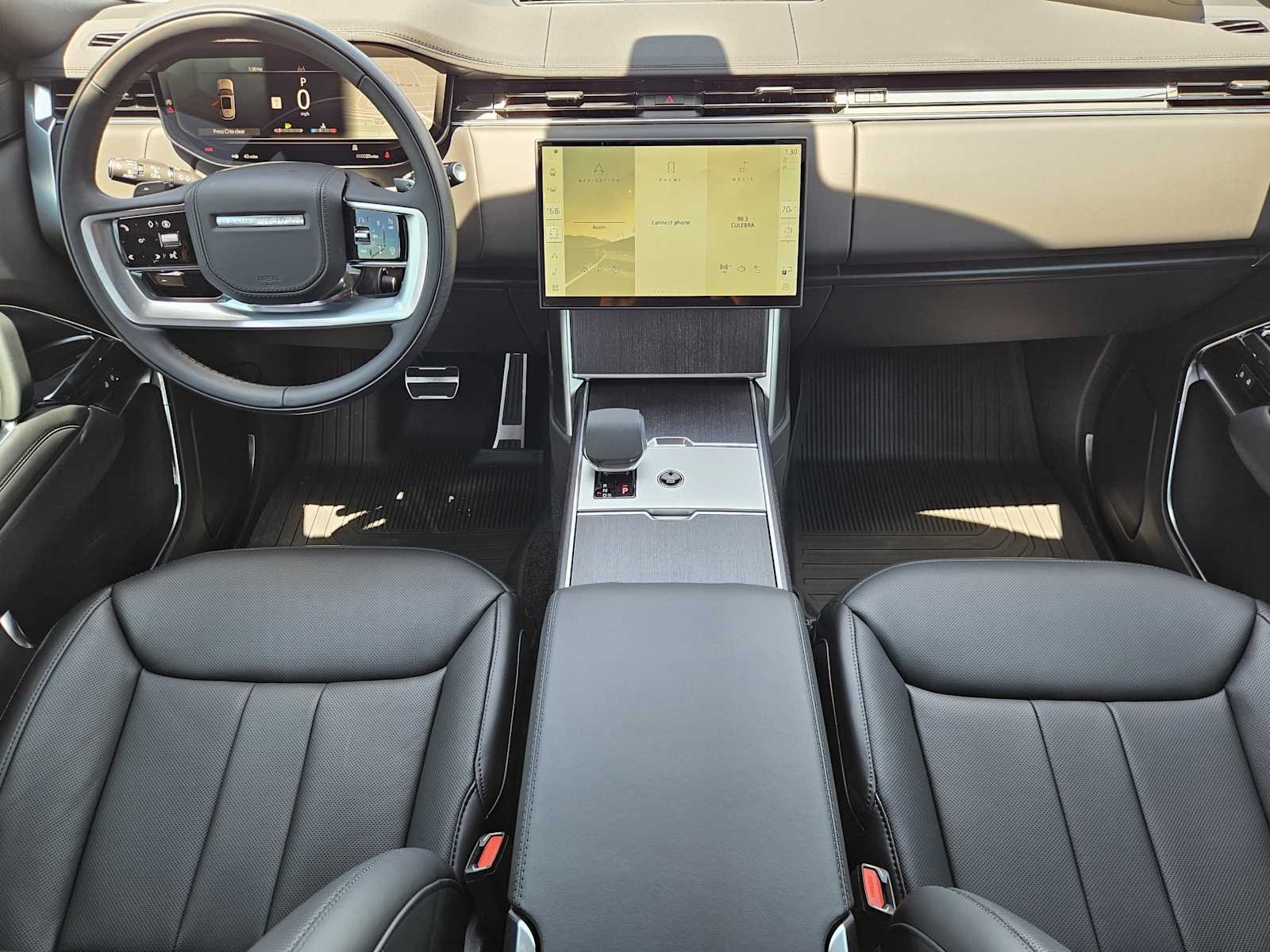 New 2026 Belgravia Green LAND ROVER SE image 24