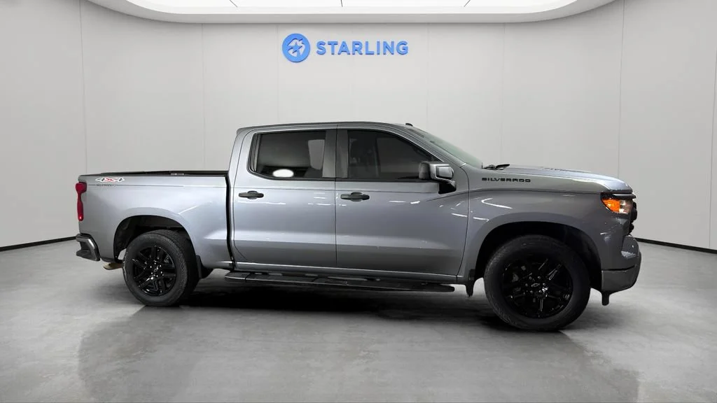 Used 2023 STERLING GRAY METALLIC Chevrolet Custom image 12