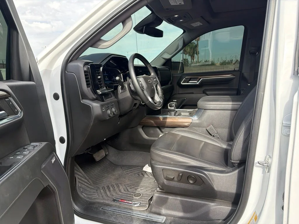 Used 2023 White Chevrolet RST image 15