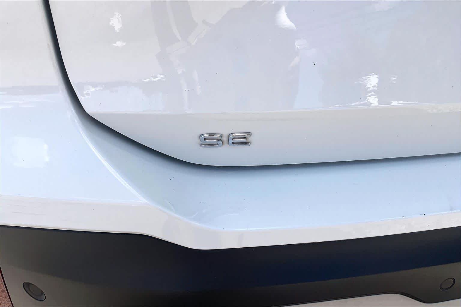 Used 2026 Pure White Volkswagen SE image 10