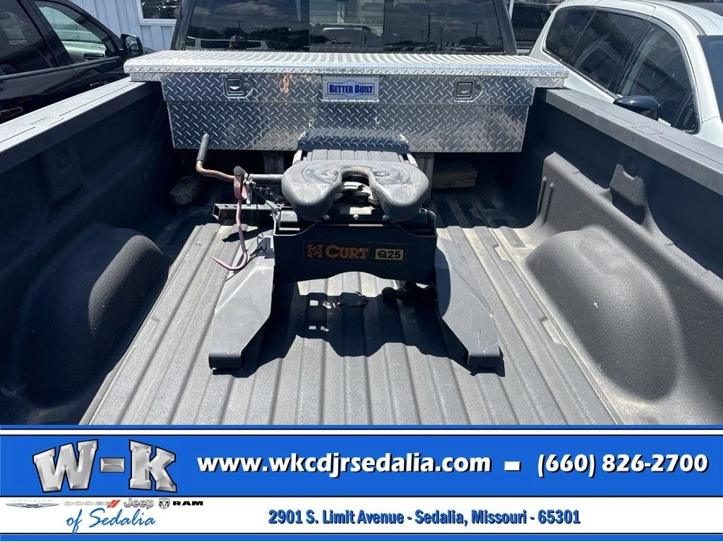 Used 2018 Brown Chevrolet LTZ image 4