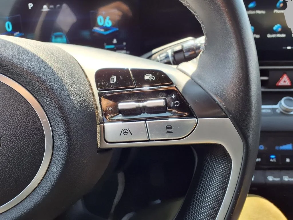 Used 2025 Blue Hyundai SEL Convenience image 15