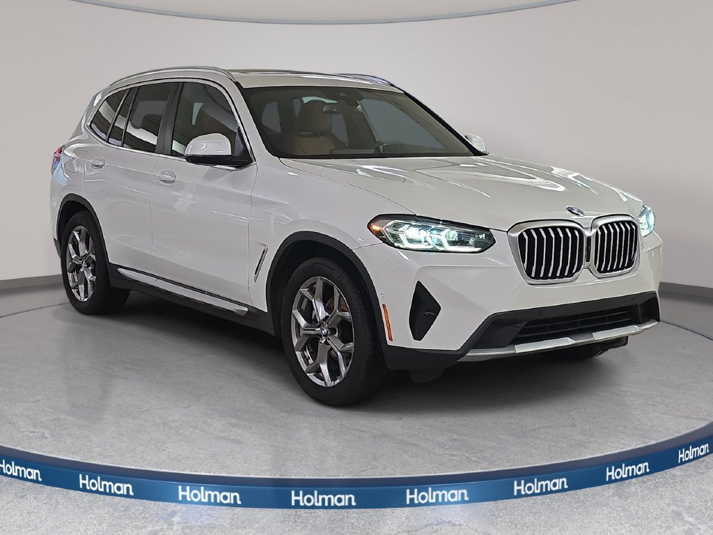 Used 2024 Mineral White Metallic BMW sDrive30i image 4