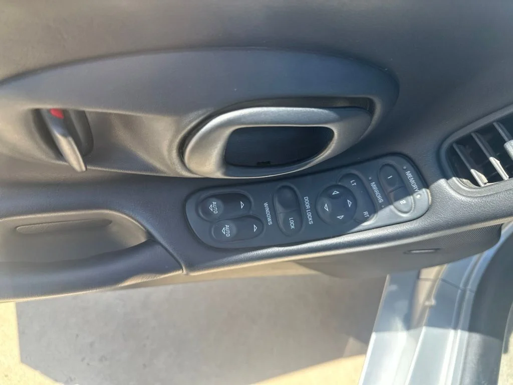 Used 1998 Silver Chevrolet Base image 7