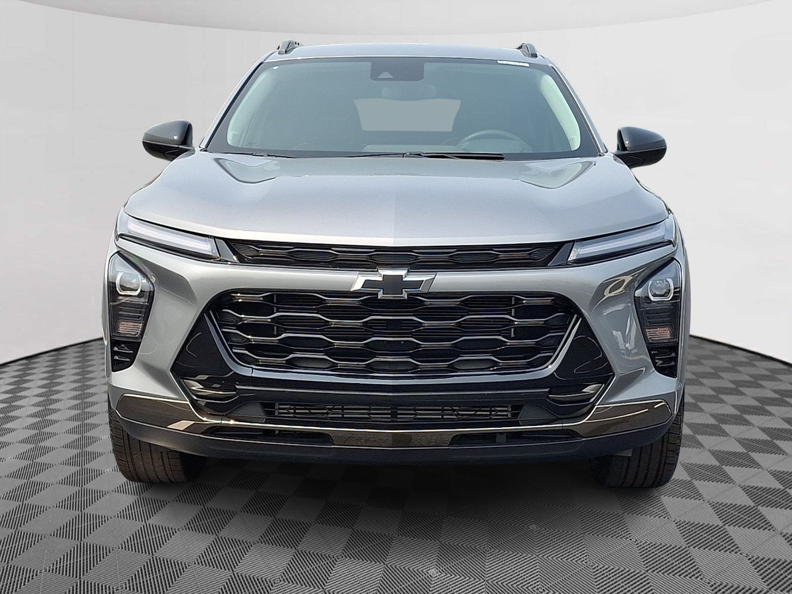Used 2024 Sterling Gray Metallic - GZB Chevrolet FWD ACTIV image 2