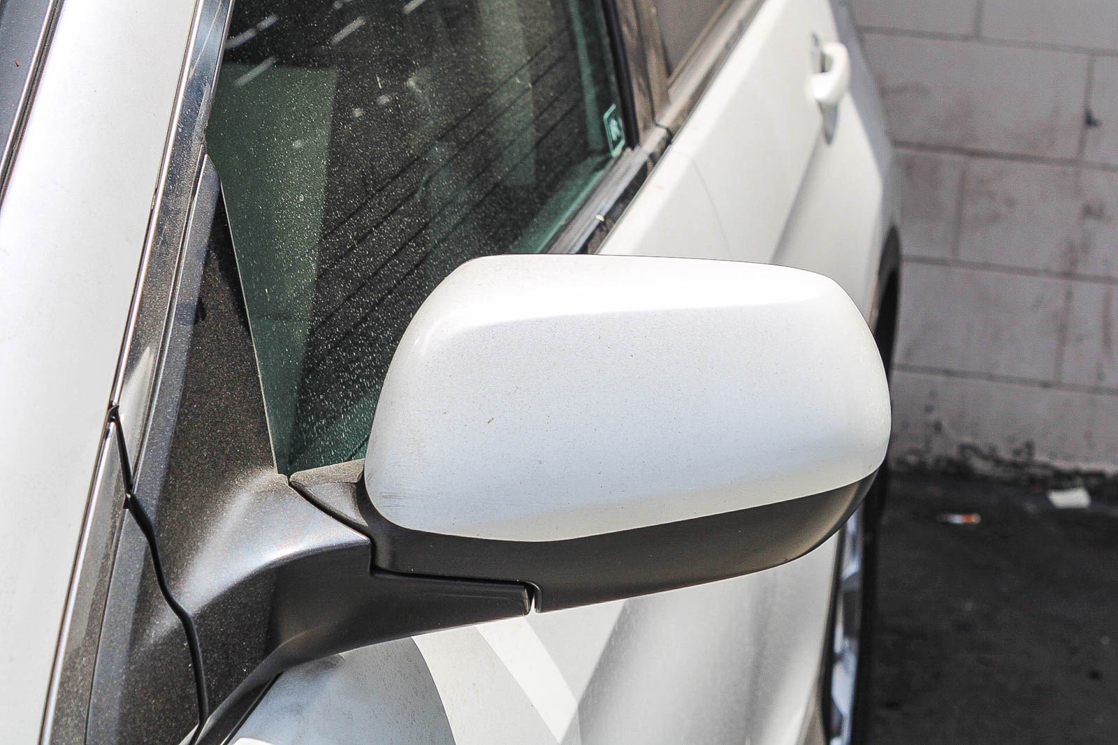 Used 2015 White Diamond Pearl Honda EX-L image 16