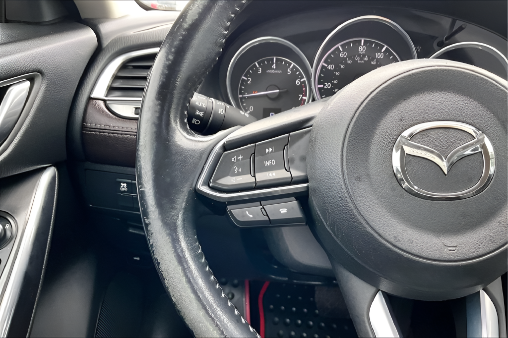 Used 2017 Red Mazda Grand Touring image 10