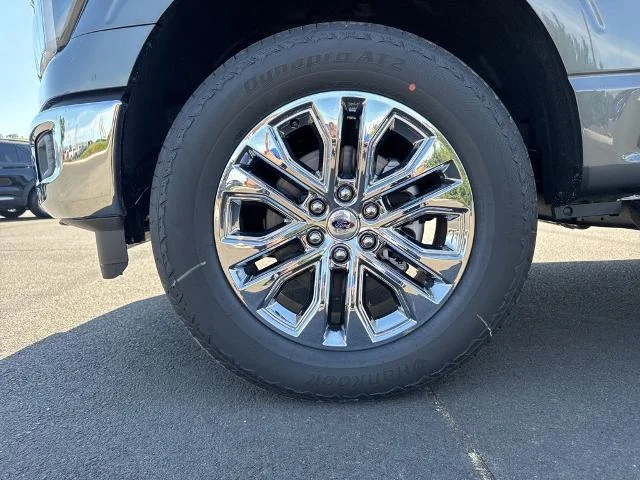 New 2026 Carbonized Gray Metallic Ford Lariat® image 10