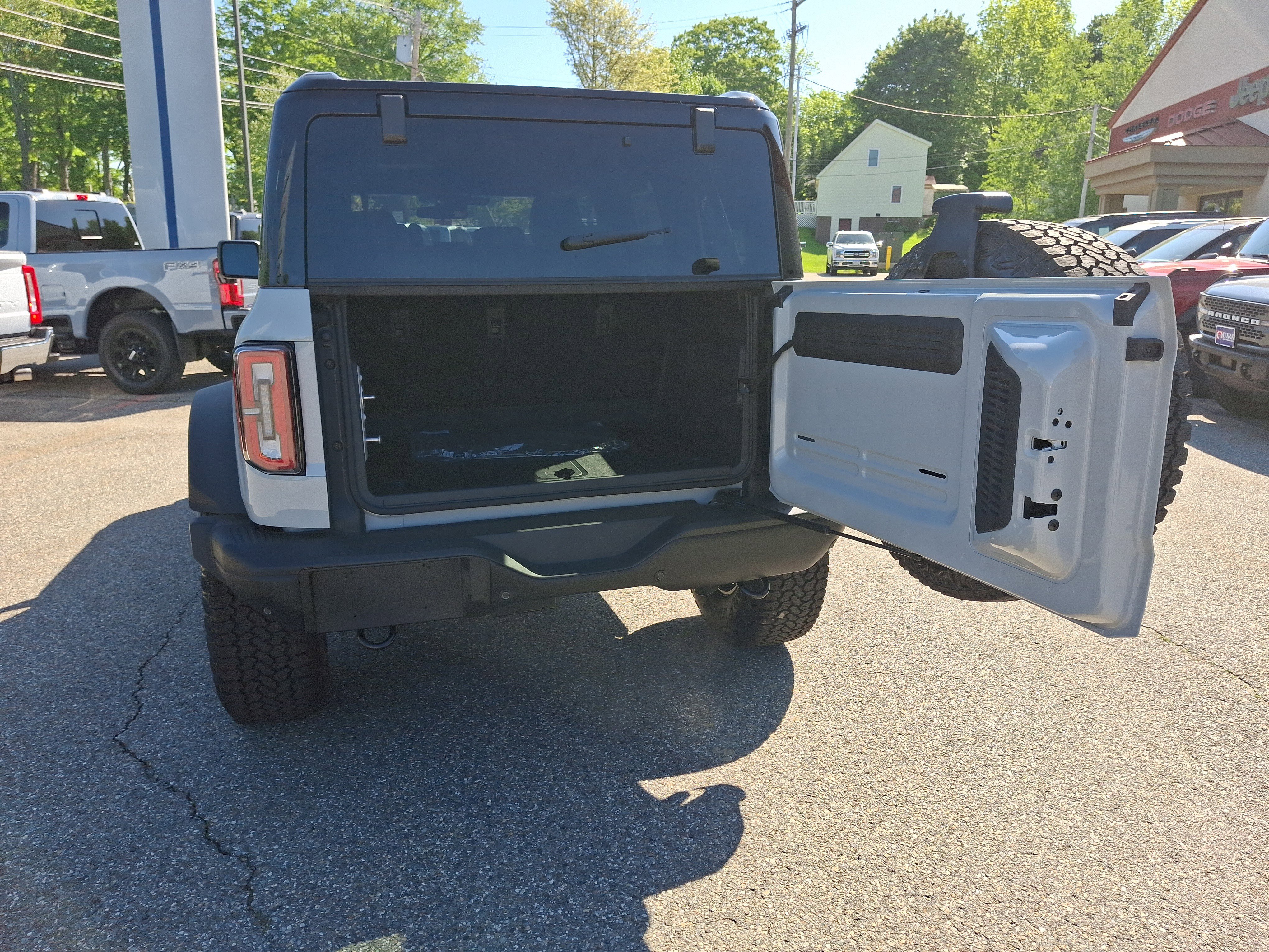 New 2026 Avalanche Gray Ford Badlands® image 19